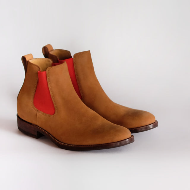Chelsea - Natural Nubuck Red Elastic
